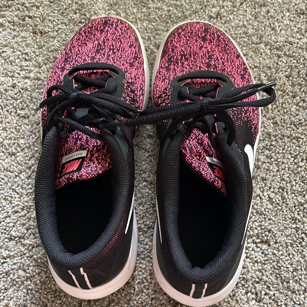 Nike Sneakers - Picture 4 of 6